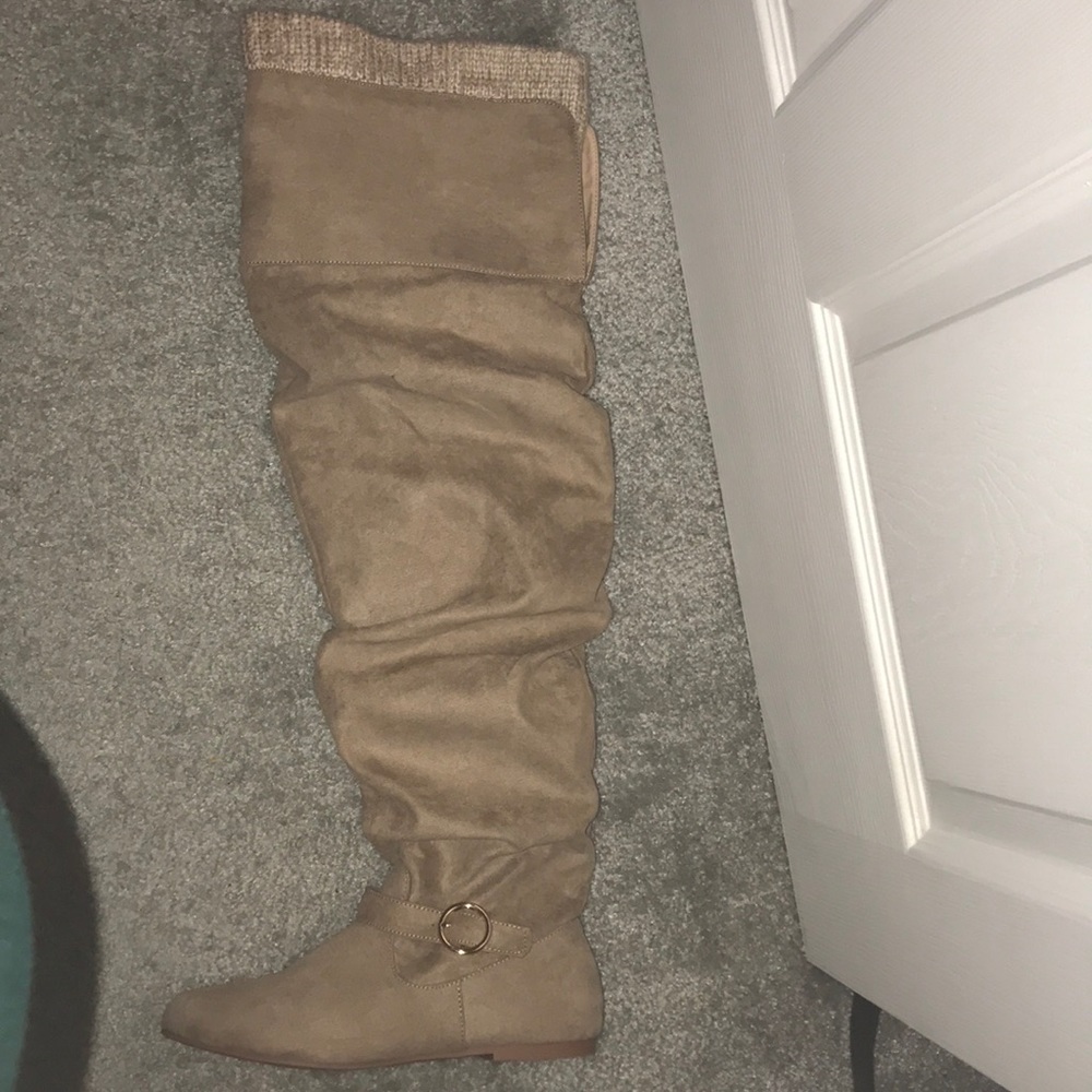 Tan Boots! NEVER WORN!